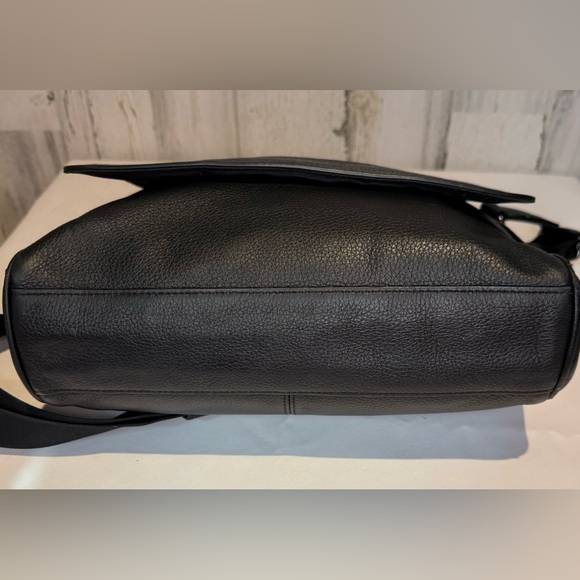 Coach Houston Map Bag, Black Pebble Leather Messenger Bag 2024 4007 - Picture 9 of 9